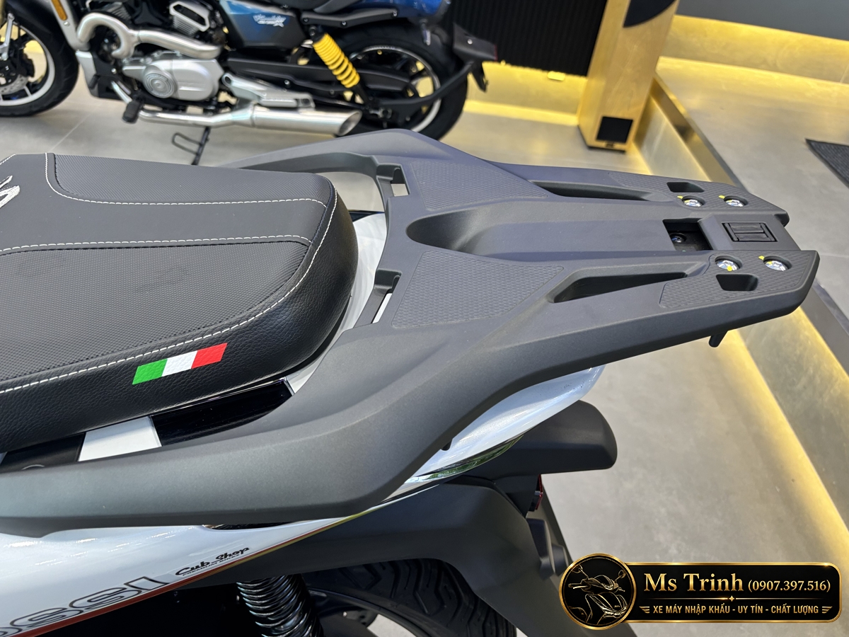 Honda SH150 Ý Malossi 2026 tại Hà Nội - Tem custom thể thao, dáng SH thanh lịch