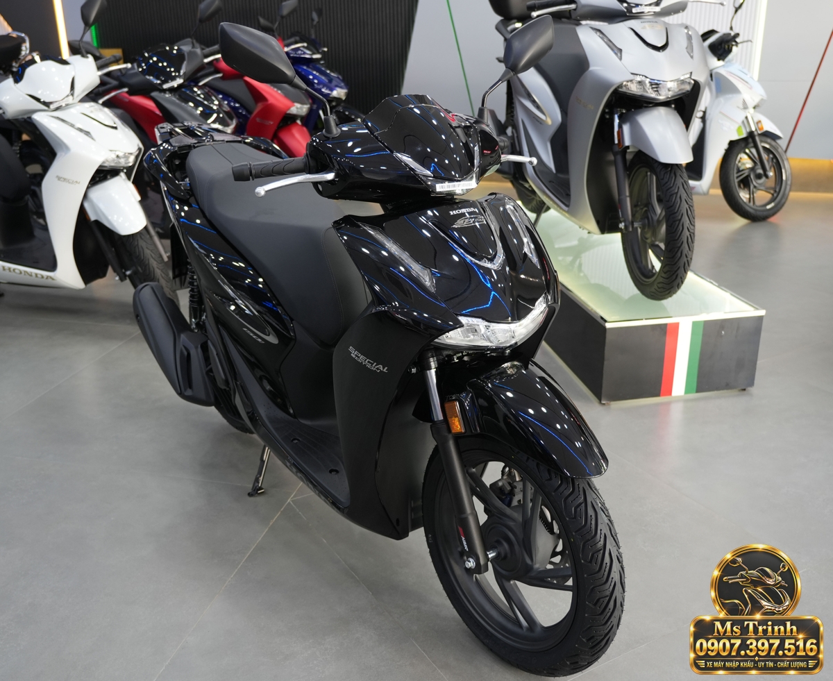 Honda SH150i Ý đen bóng 2027 tại Hà Nội - Sơn bóng lịch sự, tiện ích cho mỗi ngày