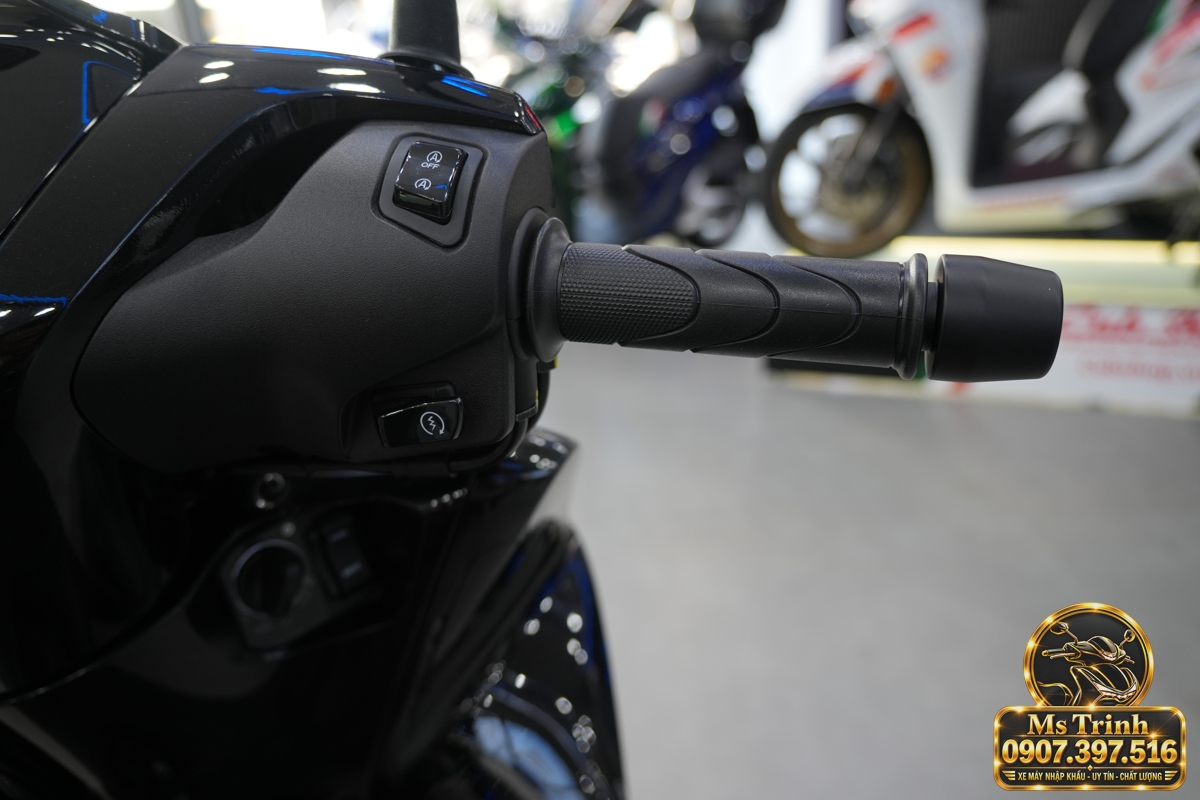 Honda SH150i Ý đen bóng 2027 tại Hà Nội - Sơn bóng lịch sự, tiện ích cho mỗi ngày