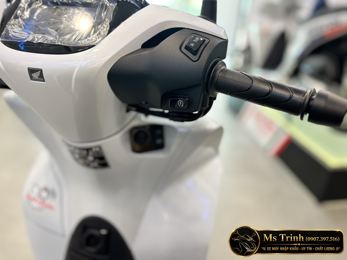Honda SH150 Ý Malossi 2026 tại Hà Nội - Tem custom thể thao, dáng SH thanh lịch