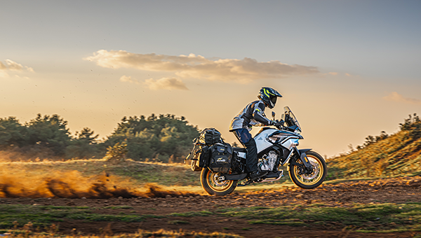 CF Moto 800MT Explorer 2025, ADV Cao Cấp Nhất, Chính Hãng, Giá Tốt tại Hà Nội