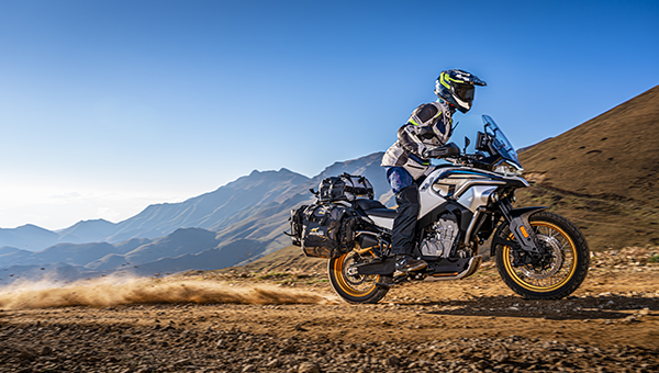 CF Moto 800MT Explorer 2025, ADV Cao Cấp Nhất, Chính Hãng, Giá Tốt tại Hà Nội