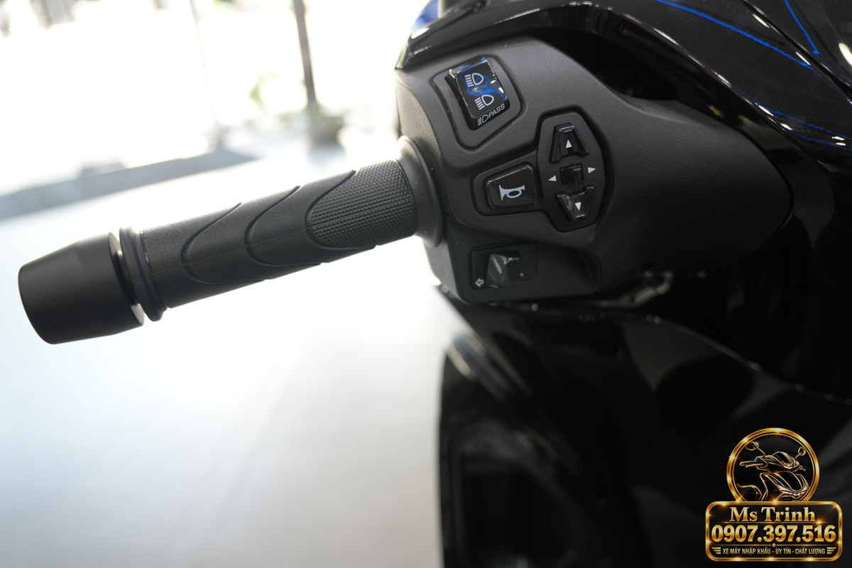 Honda SH150i Ý đen bóng 2027 tại Hà Nội - Sơn bóng lịch sự, tiện ích cho mỗi ngày