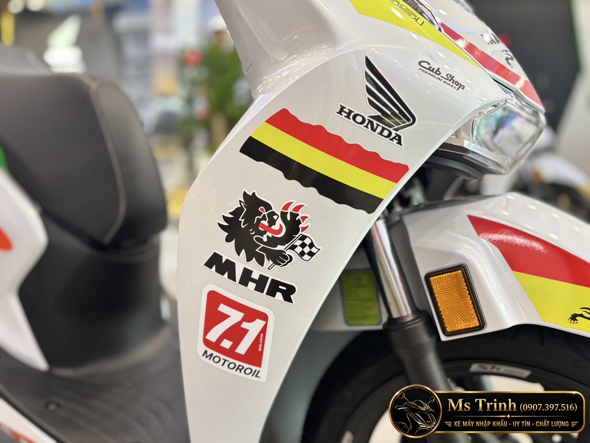 Honda SH150 Ý Malossi 2026 tại Hà Nội - Tem custom thể thao, dáng SH thanh lịch