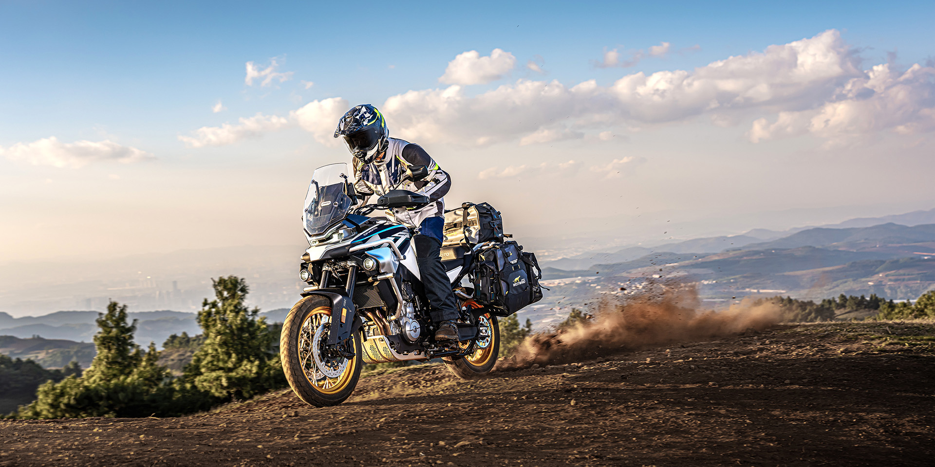 CF Moto 800MT Explorer 2025, ADV Cao Cấp Nhất, Chính Hãng, Giá Tốt tại Hà Nội