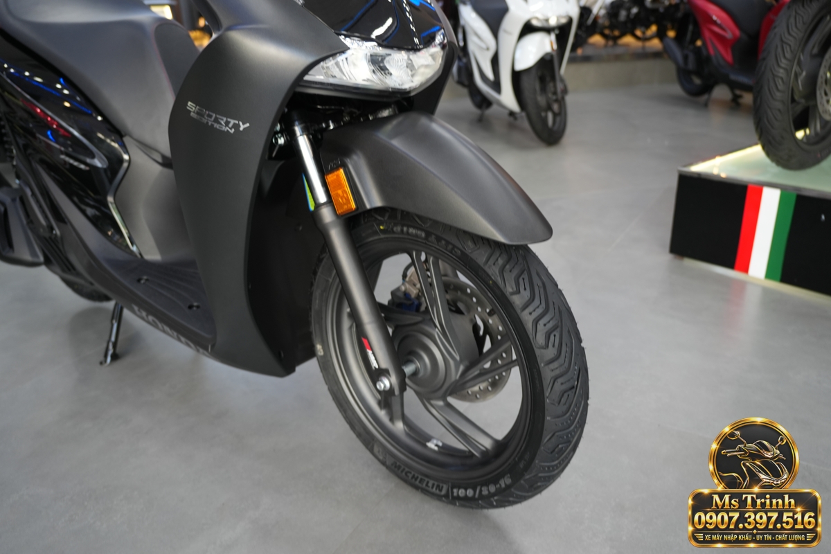 Honda SH150i Ý đen nhám 2027 tại Hà Nội Sắc đen lịch lãm giá tốt, chính ngạch