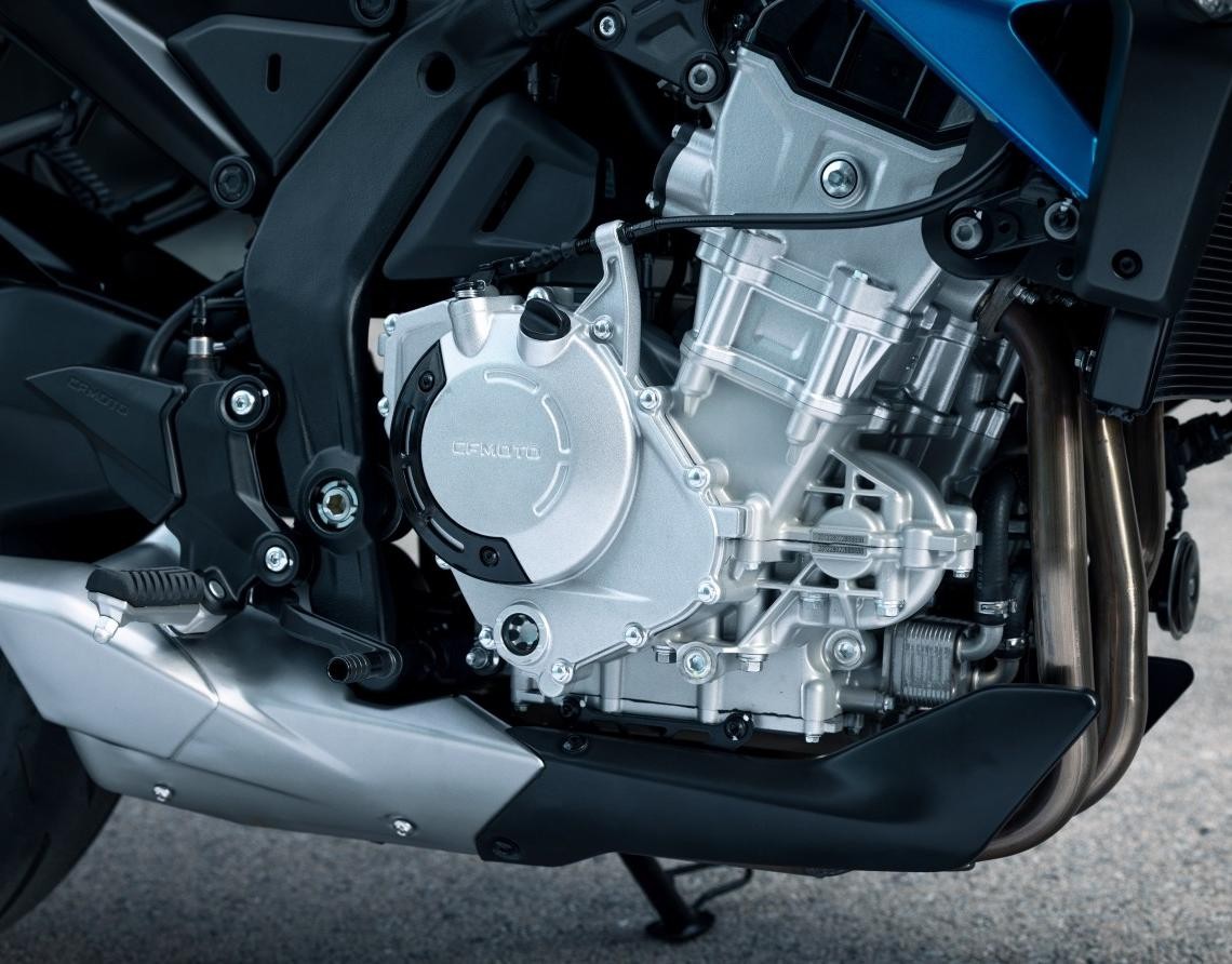 CF Moto 675NK 2025, Động Cơ 3 Xilanh Thẳng Hàng, Chính Hãng, Gía Rẻ tại Hà Nội
