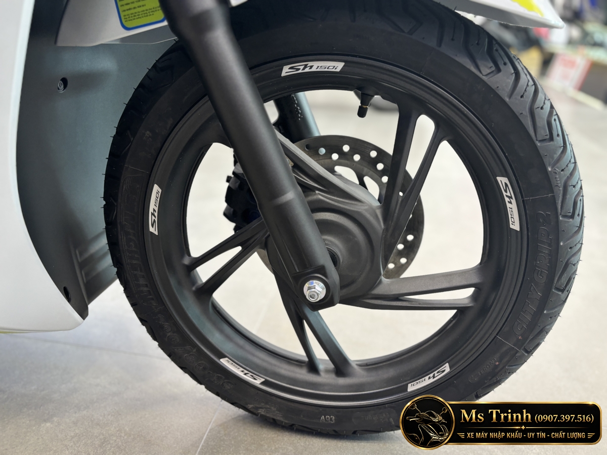 Honda SH150 Ý Malossi 2026 tại Hà Nội - Tem custom thể thao, dáng SH thanh lịch