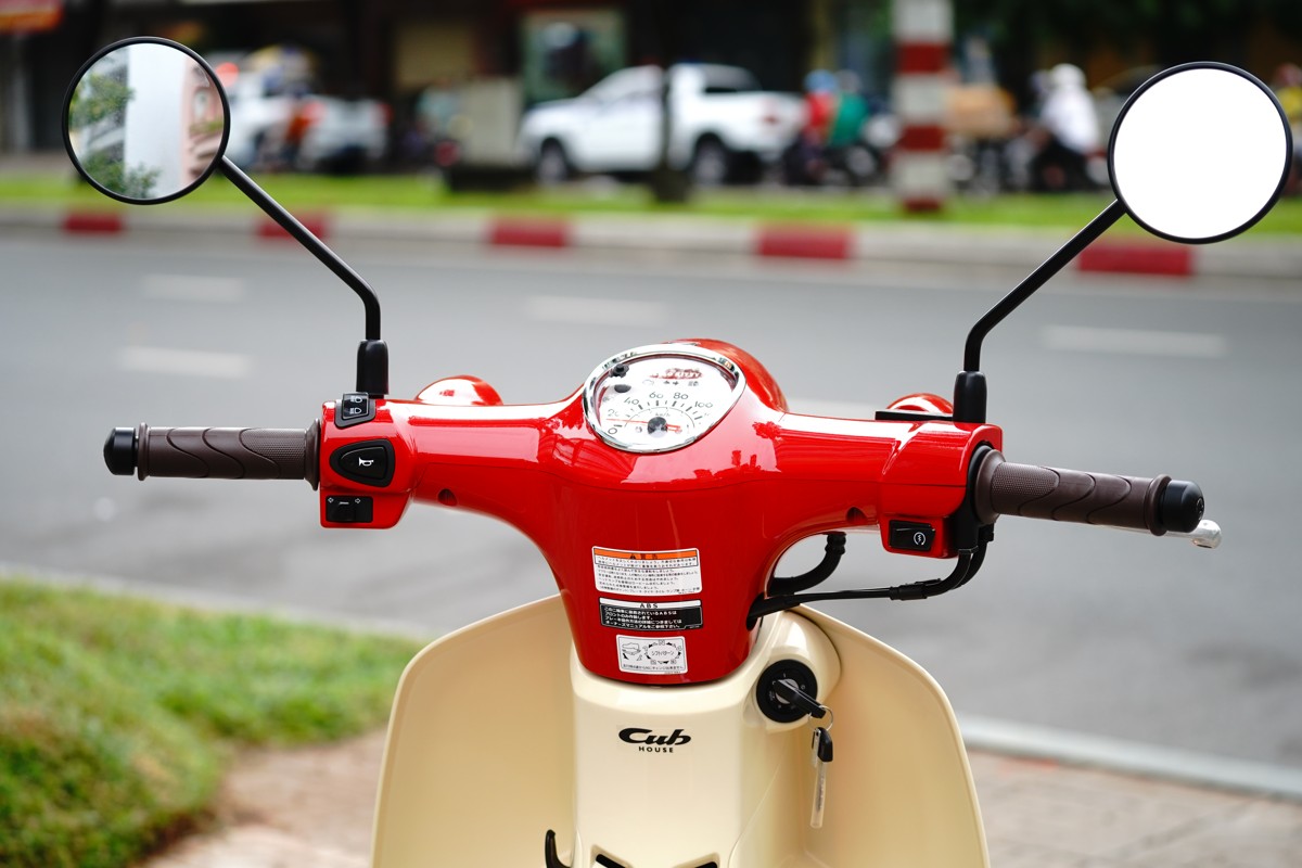 Honda Super Cub 110ABS Hello Kitty Edition, Made In Japan tại Hà Nội