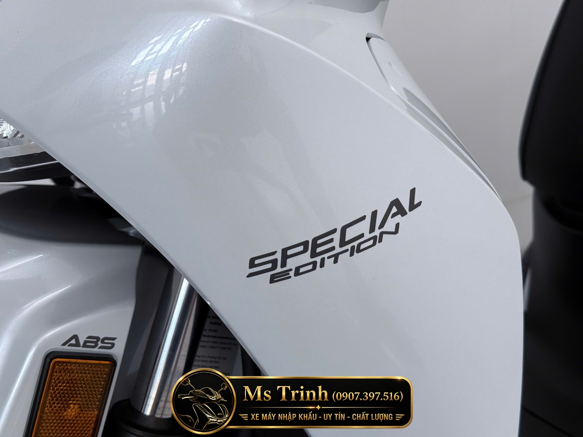 Honda SH150i Special Edition Standard nhập HMR Ý màu trắng tại Hà Nội: Giá trị nằm trong từng chi tiết nguyên bản