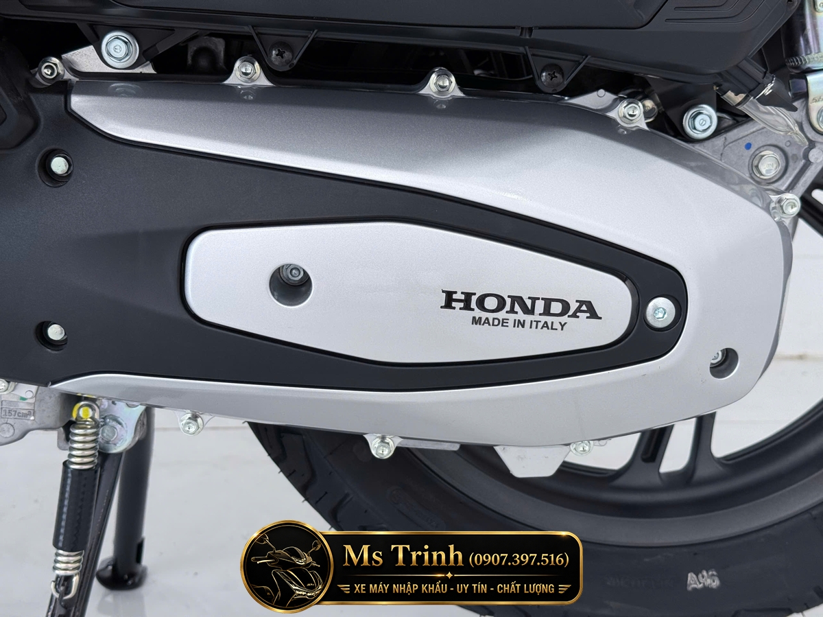 Honda SH150i Special Edition Standard nhập HMR Ý màu trắng tại Hà Nội: Giá trị nằm trong từng chi tiết nguyên bản