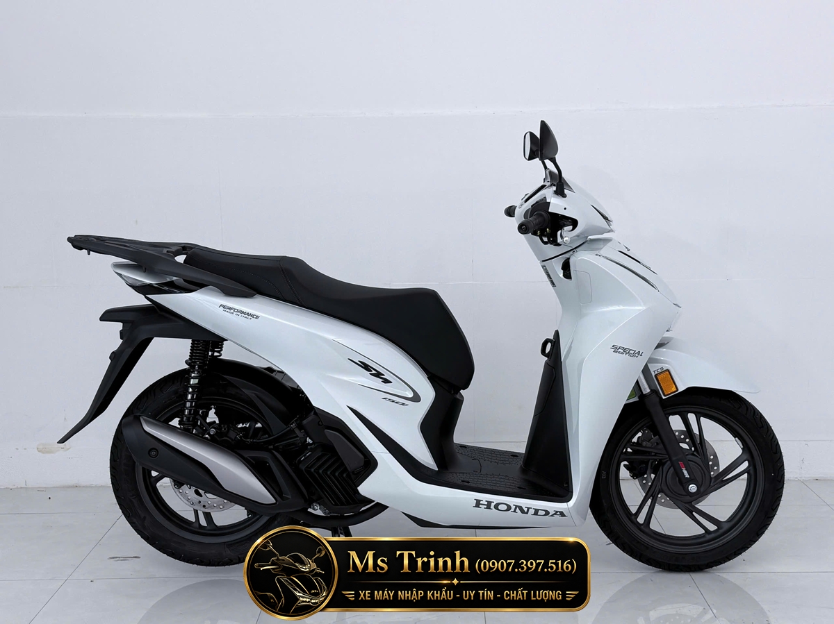 Honda SH150i Special Edition Standard nhập HMR Ý màu trắng tại Hà Nội: Giá trị nằm trong từng chi tiết nguyên bản