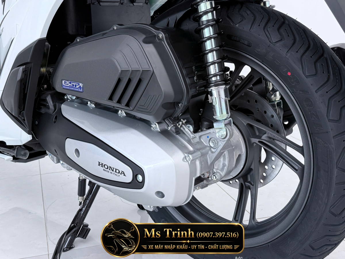 Honda SH150i Special Edition Standard nhập HMR Ý màu trắng tại Hà Nội: Giá trị nằm trong từng chi tiết nguyên bản