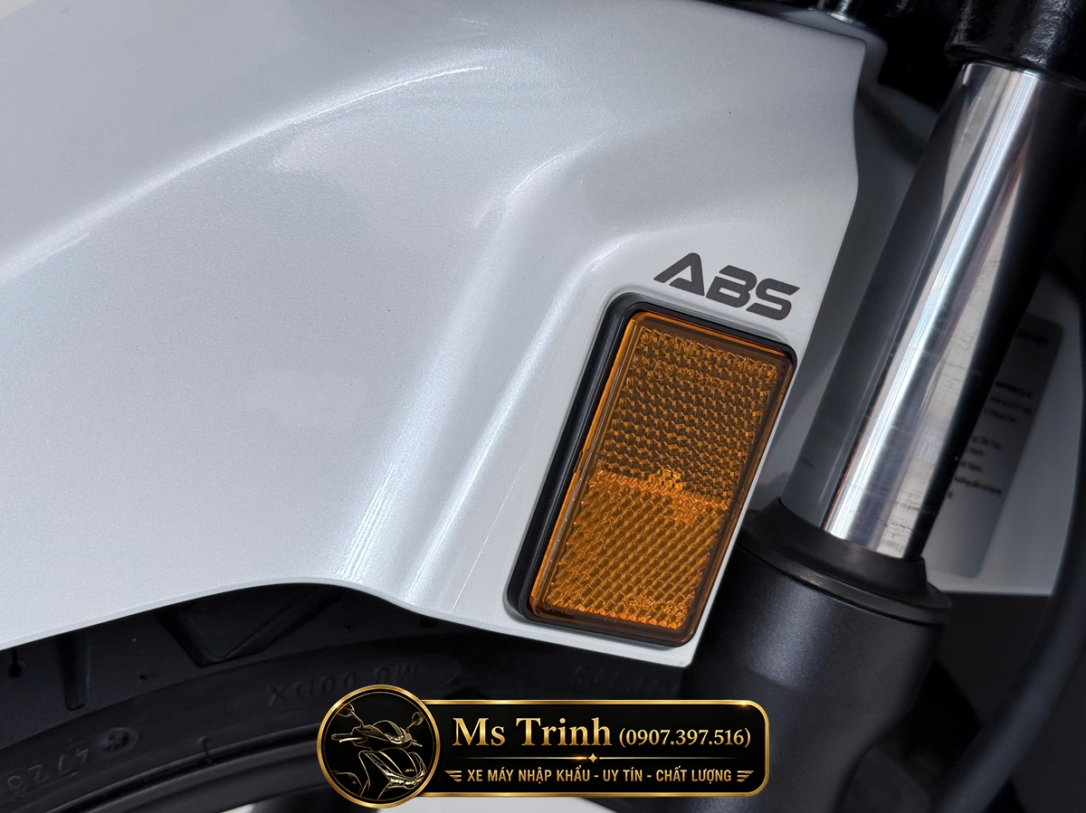 Honda SH150i Special Edition Standard nhập HMR Ý màu trắng tại Hà Nội: Giá trị nằm trong từng chi tiết nguyên bản