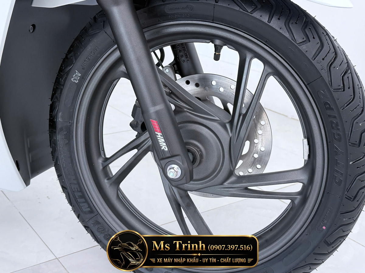 Honda SH150i Special Edition Standard nhập HMR Ý màu trắng tại Hà Nội: Giá trị nằm trong từng chi tiết nguyên bản