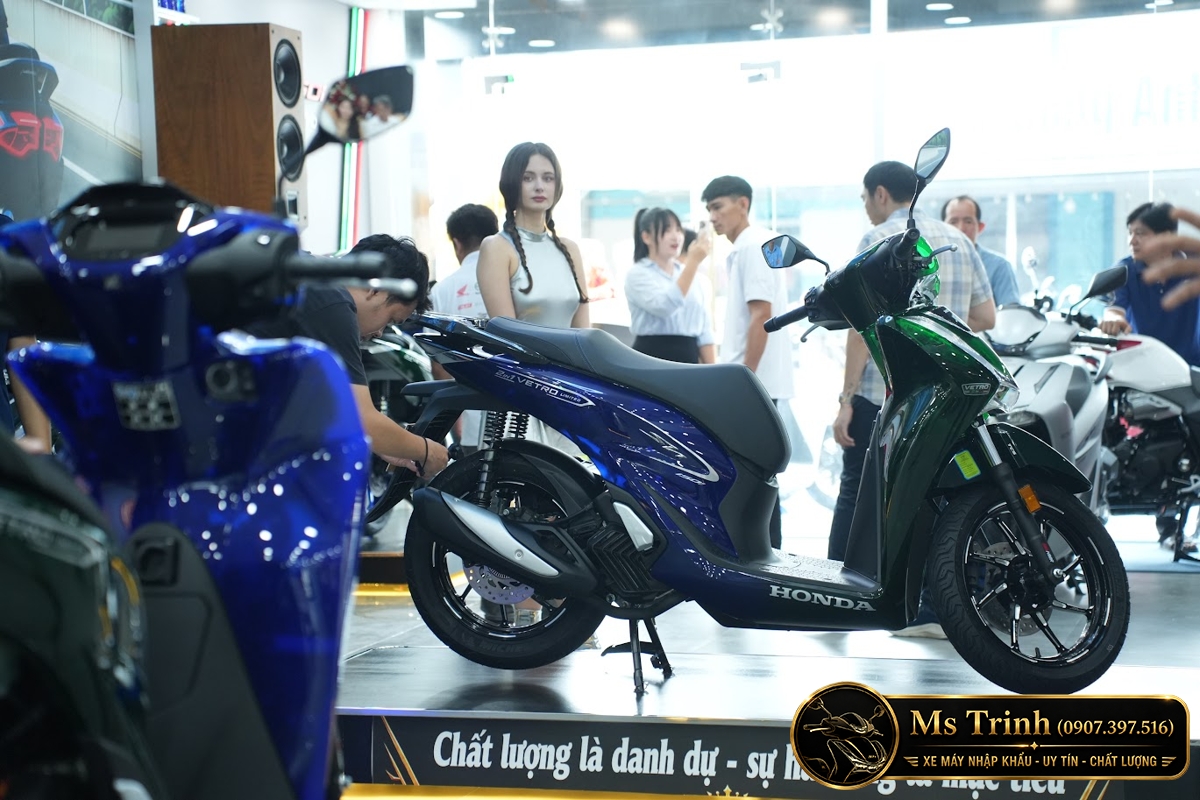 Honda SH150i Vetro Sapphire - Green tại Hà Nội: SH Ý 2 trong 1 giới hạn 200 xe