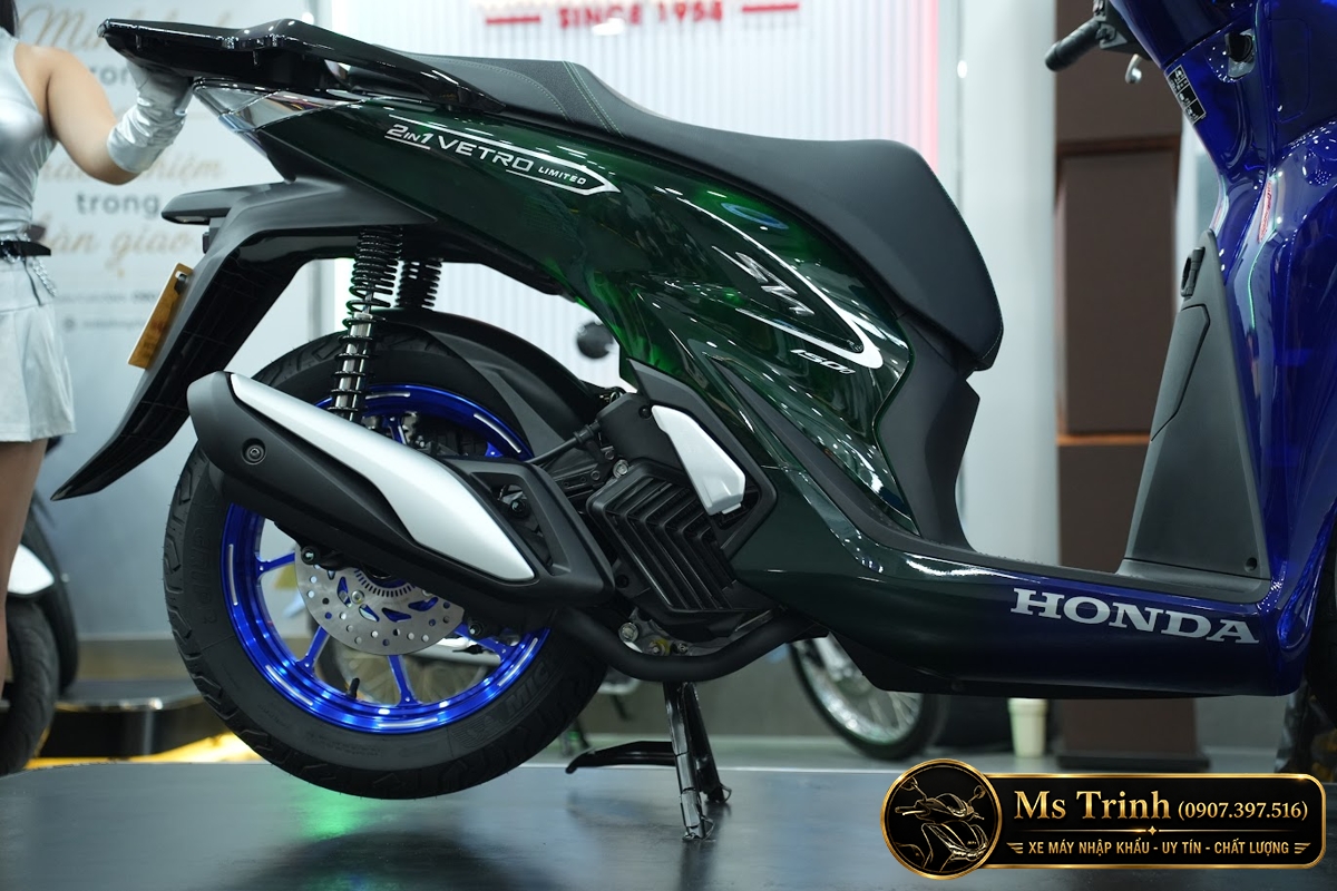 Honda SH150i Vetro Sapphire - Green tại Hà Nội: SH Ý 2 trong 1 giới hạn 200 xe