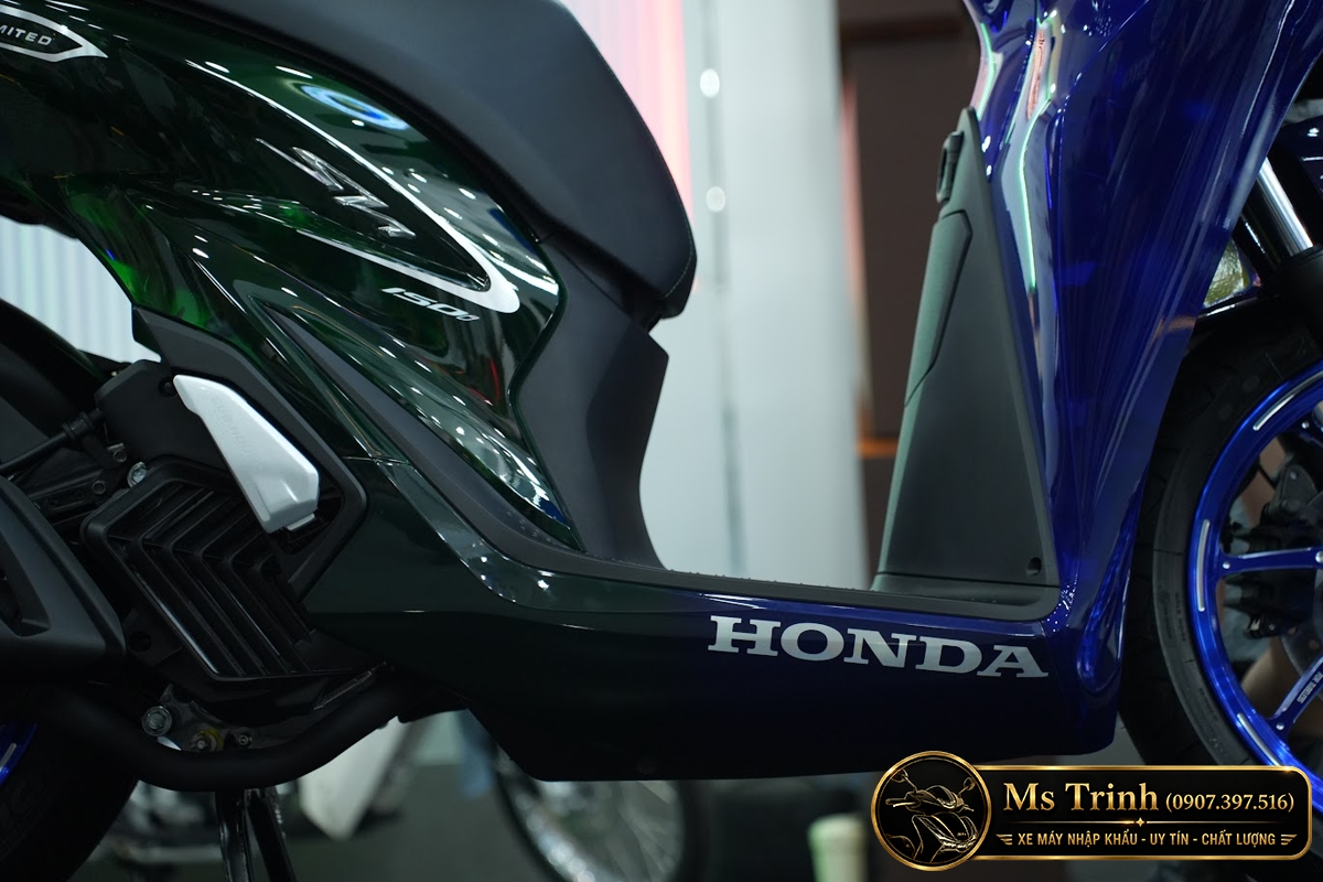 Honda SH150i Vetro Sapphire - Green tại Hà Nội: SH Ý 2 trong 1 giới hạn 200 xe