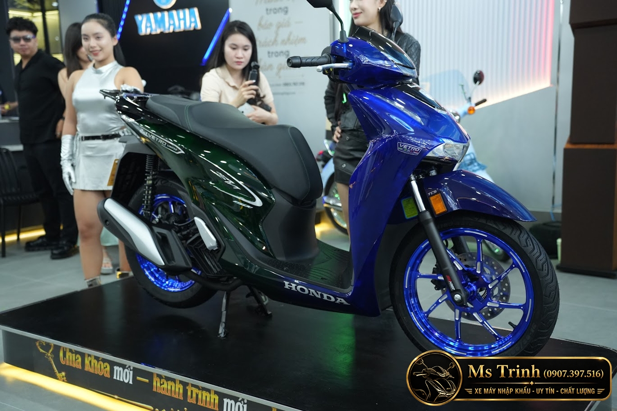 Honda SH150i Vetro Sapphire - Green tại Hà Nội: SH Ý 2 trong 1 giới hạn 200 xe