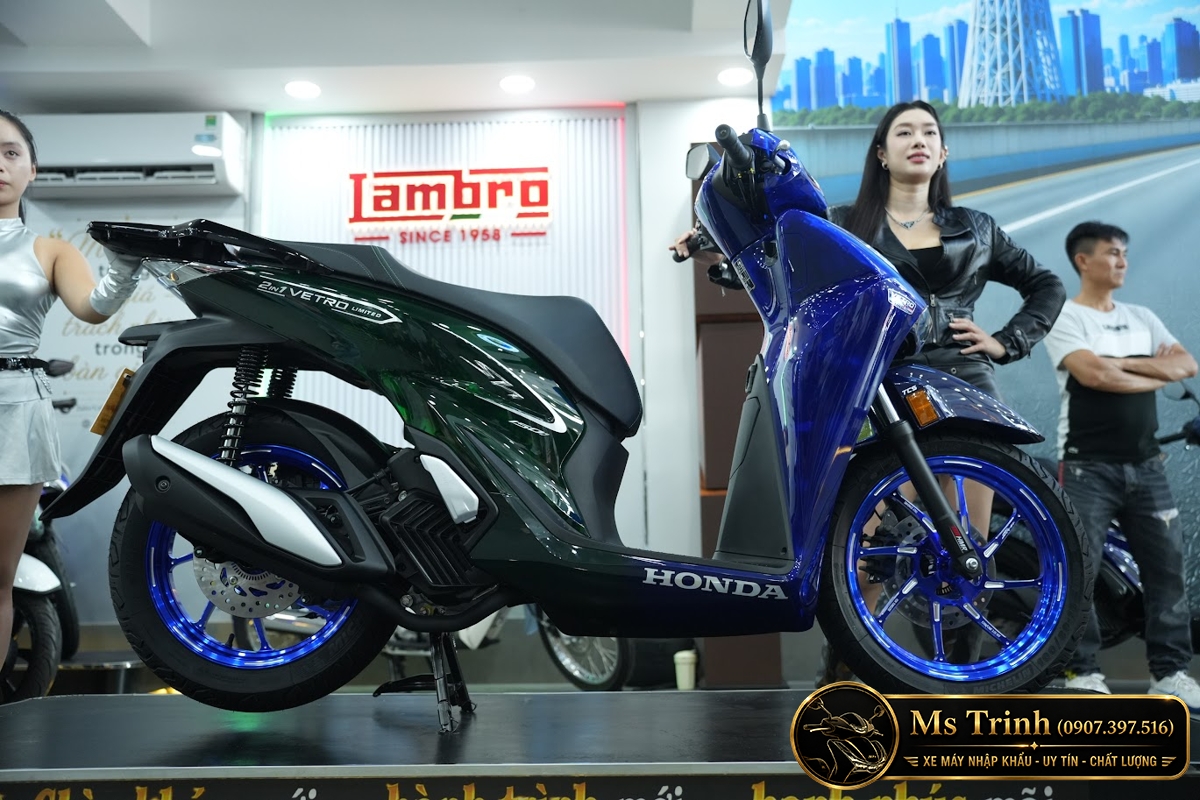 Honda SH150i Vetro Sapphire - Green tại Hà Nội: SH Ý 2 trong 1 giới hạn 200 xe