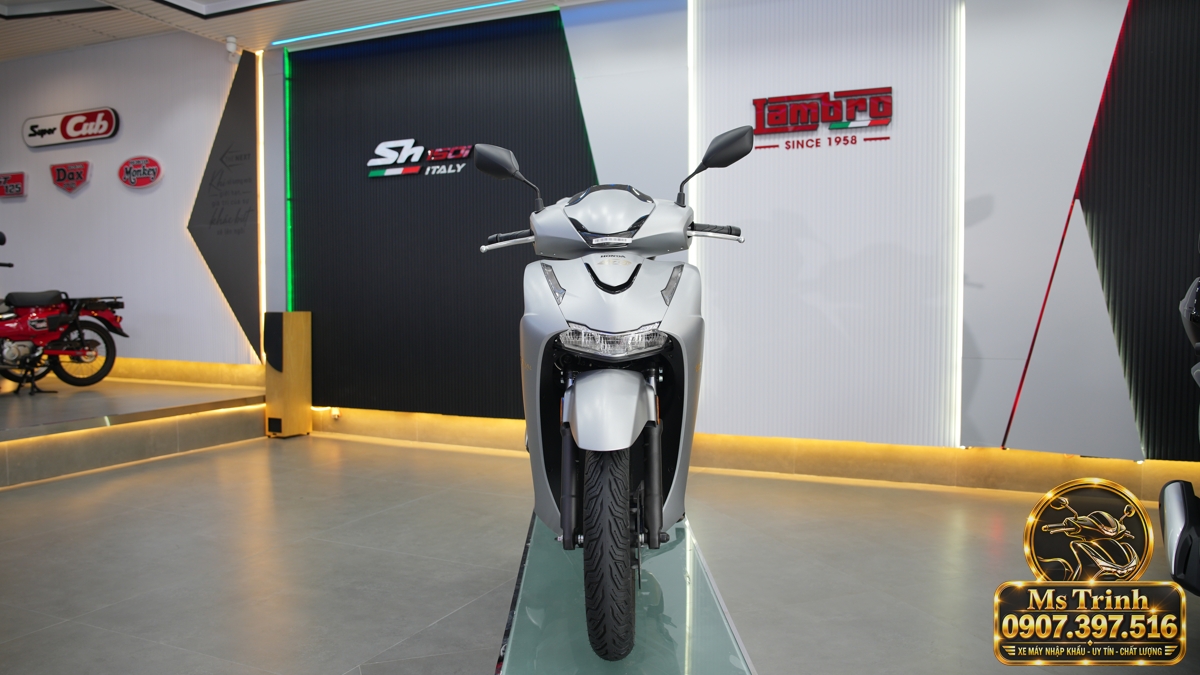 Honda SH150i Ý xám bạc 2027 tại Hà Nội - Nhập Ý, tem vàng sang trọng, giá tốt