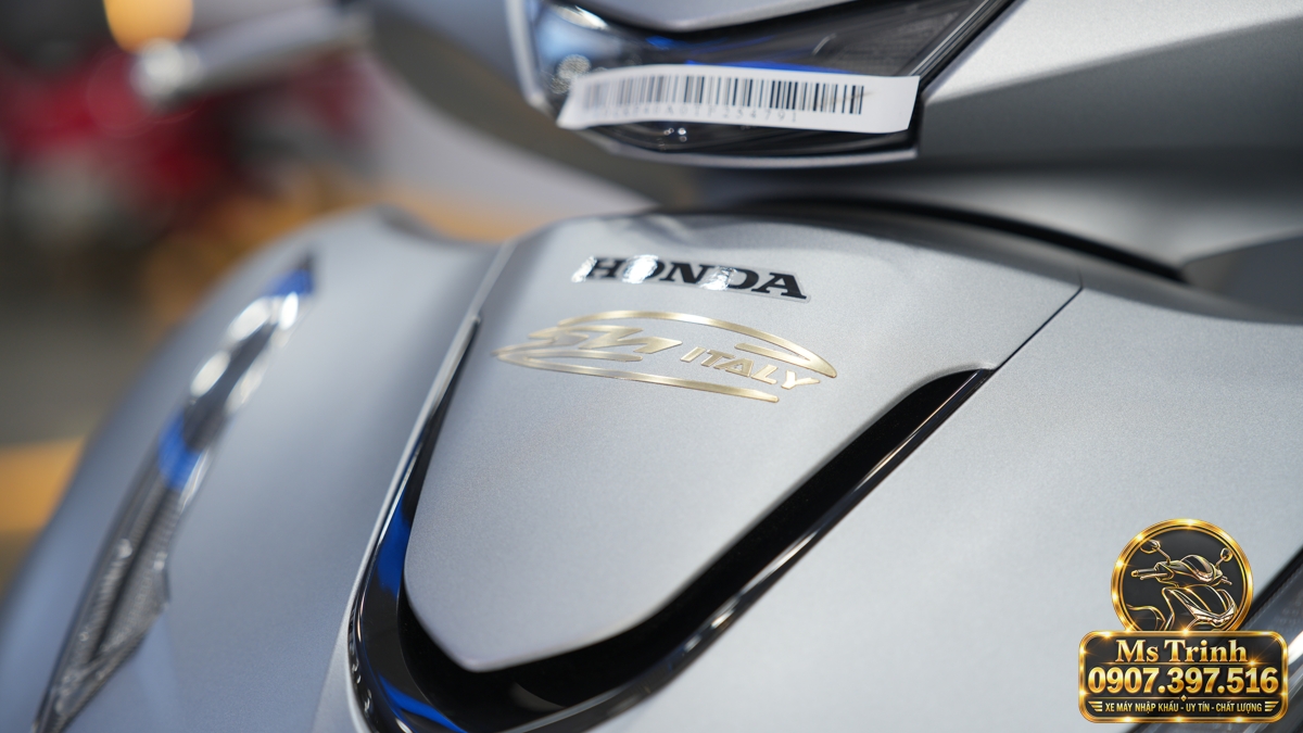 Honda SH150i Ý xám bạc 2027 tại Hà Nội - Nhập Ý, tem vàng sang trọng, giá tốt
