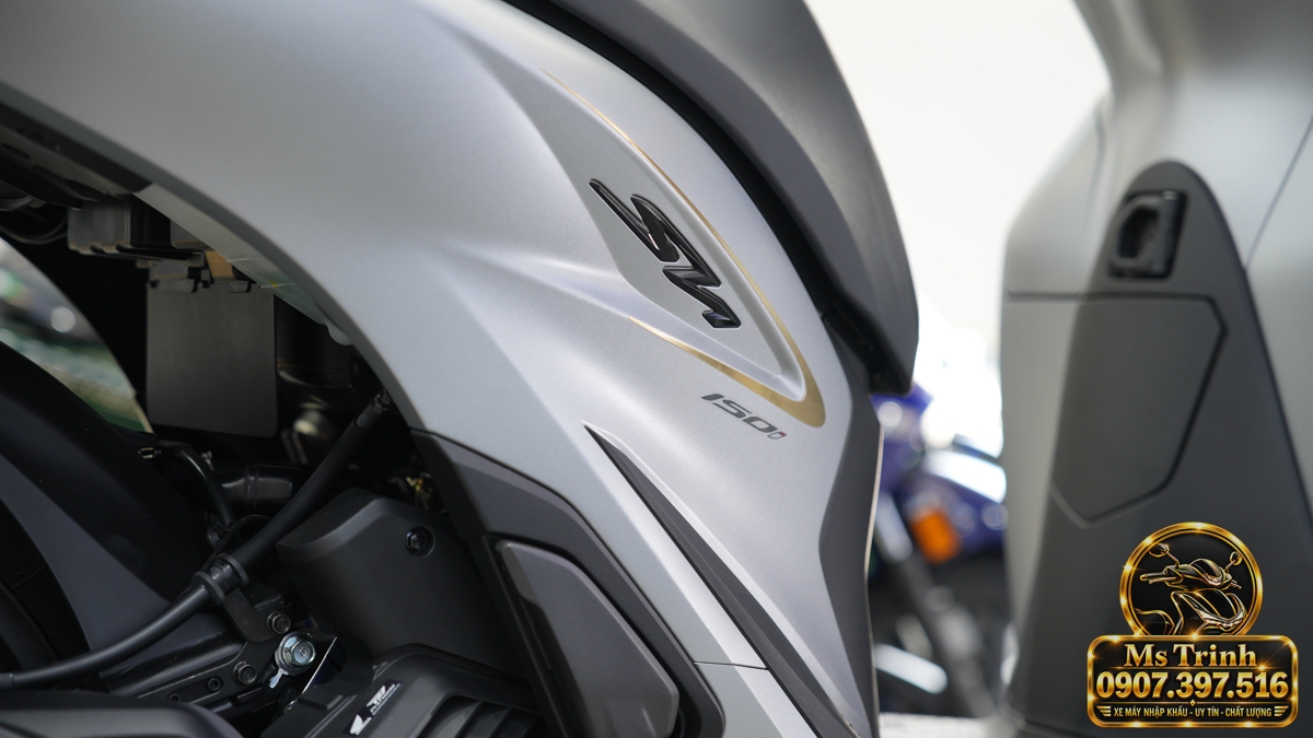 Honda SH150i Ý xám bạc 2027 tại Hà Nội - Nhập Ý, tem vàng sang trọng, giá tốt