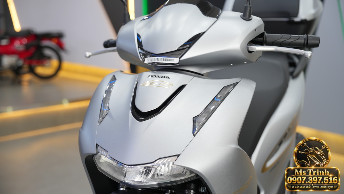 Honda SH150i Ý xám bạc 2027 tại Hà Nội - Nhập Ý, tem vàng sang trọng, giá tốt