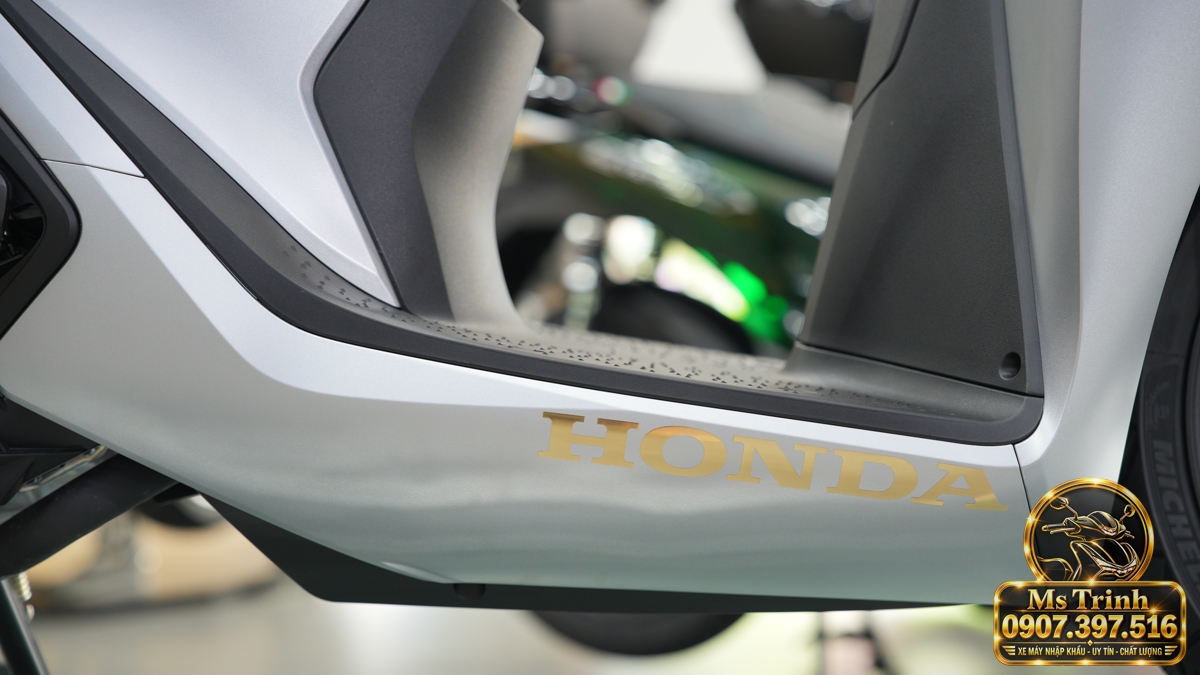 Honda SH150i Ý xám bạc 2027 tại Hà Nội - Nhập Ý, tem vàng sang trọng, giá tốt