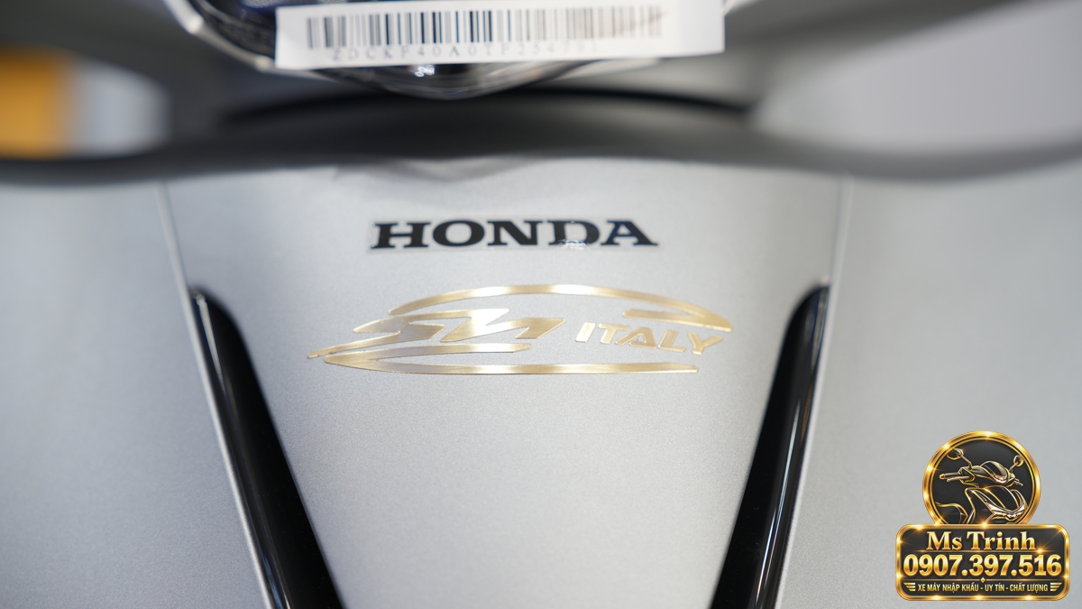 Honda SH150i Ý xám bạc 2027 tại Hà Nội - Nhập Ý, tem vàng sang trọng, giá tốt