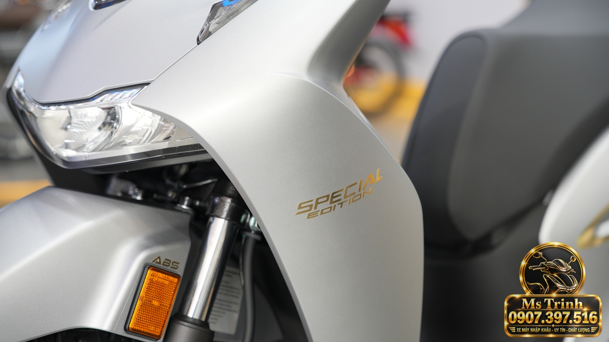 Honda SH150i Ý xám bạc 2027 tại Hà Nội - Nhập Ý, tem vàng sang trọng, giá tốt