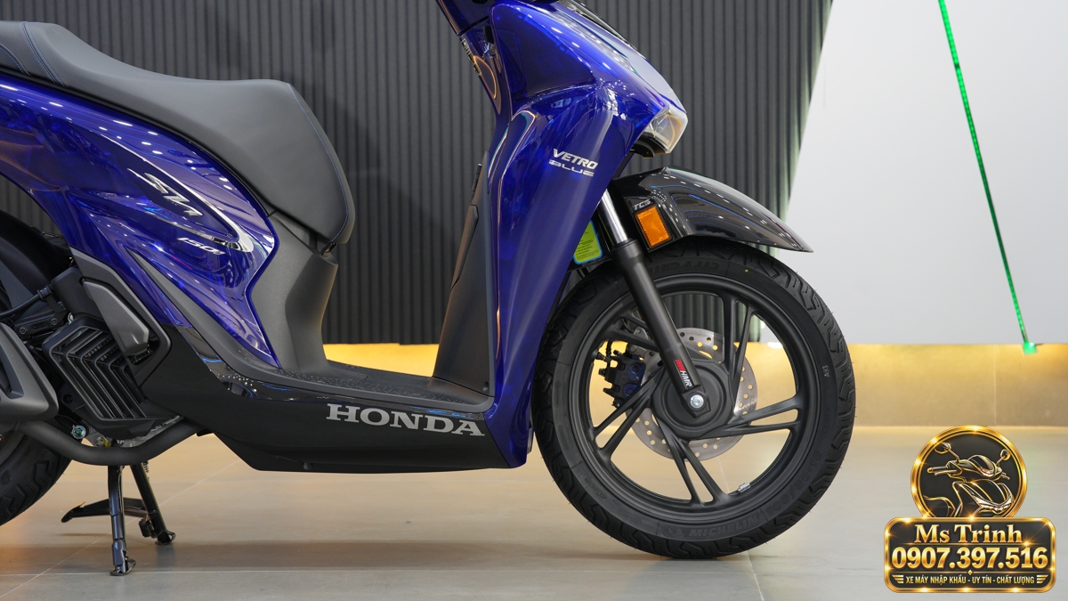 Honda SH150 Vetro Blue 2027 tại Hà Nội - Xanh Sapphire trong suốt, nhập Ý sang trọng