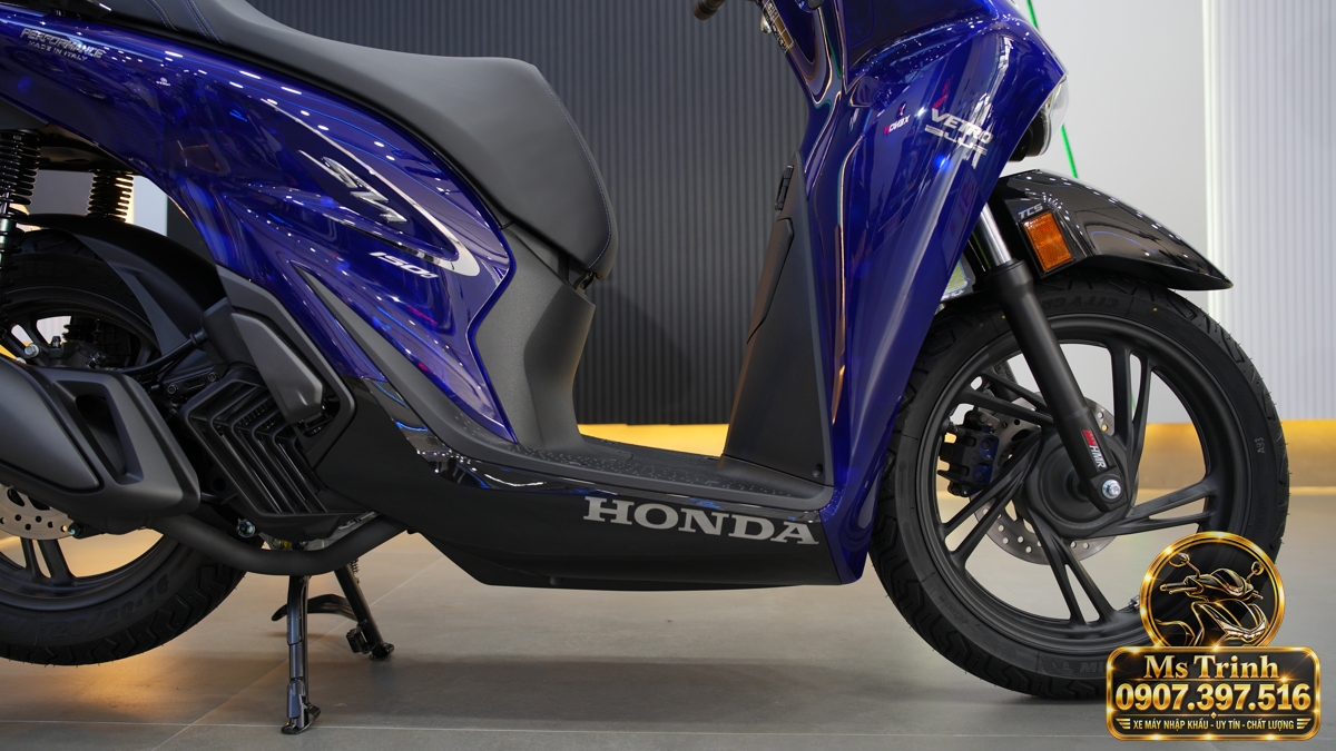 Honda SH150 Vetro Blue 2027 tại Hà Nội - Xanh Sapphire trong suốt, nhập Ý sang trọng