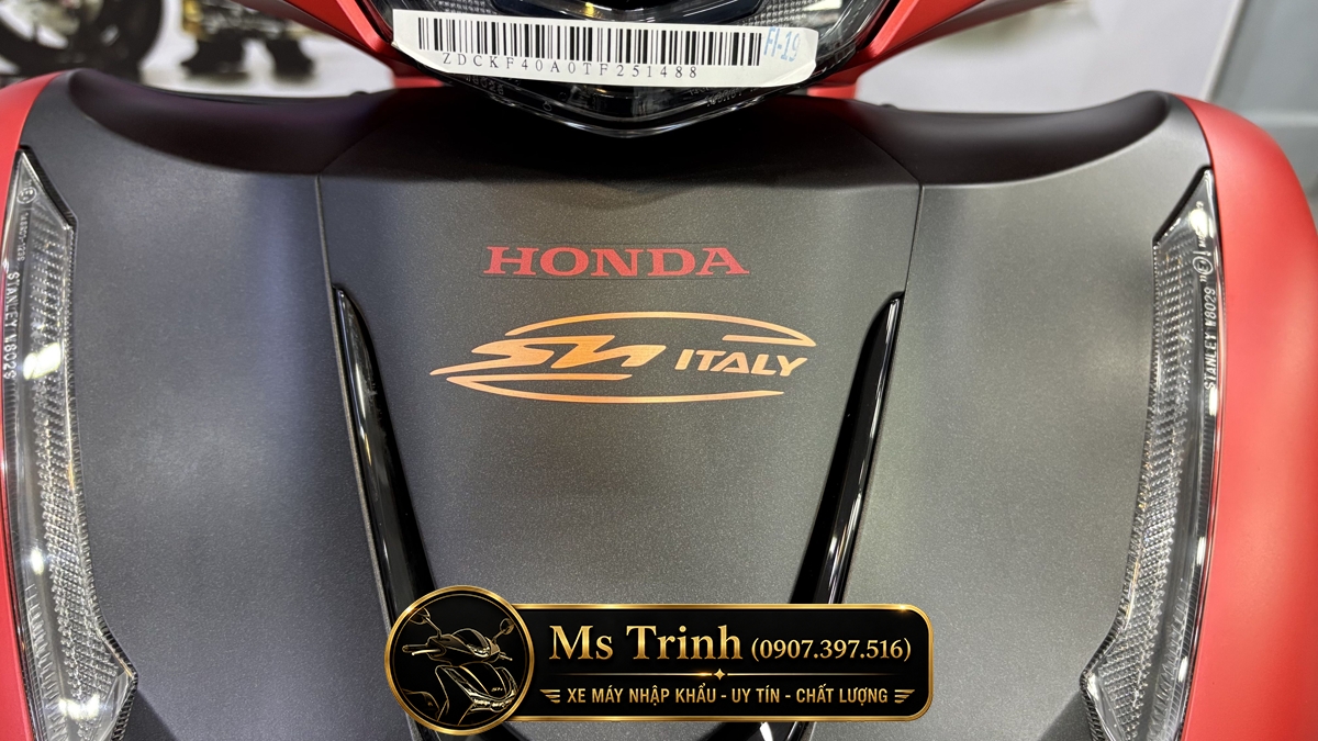 Honda SH150 Ý 2026 màu đỏ Sporty New Concept tại Hà Nội: Giá trị khác biệt của một chiếc SH nhập khẩu