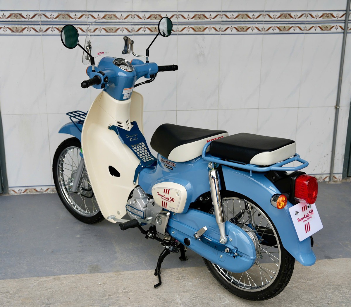 Honda Super Cub 50 Final Edition Custom Japan tại Hà Nội - Phiên bản sưu tầm hiếm