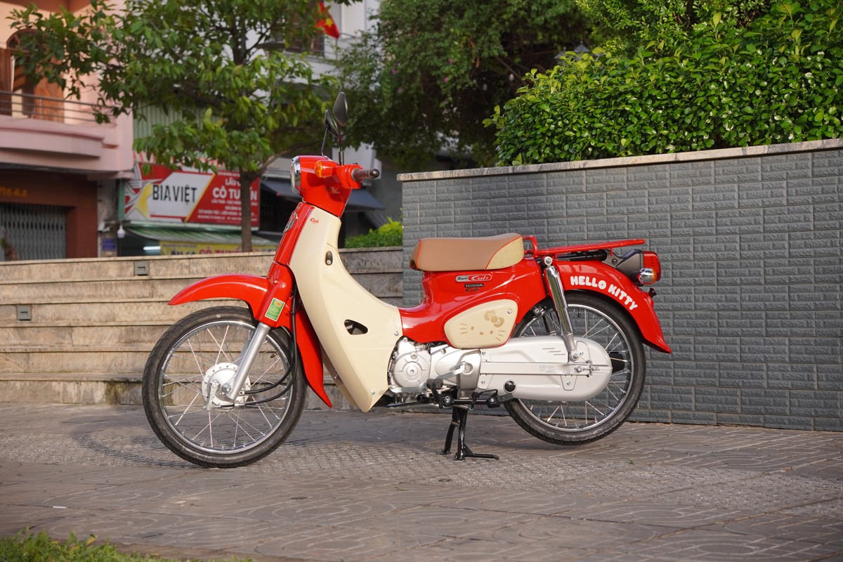 Honda Super Cub 50cc Hello Kitty Edition, Made In Japan, Hàng Hiếm tại Hà Nội