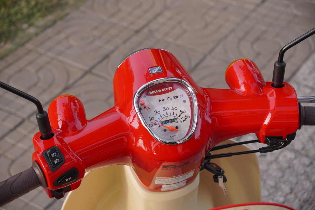 Honda Super Cub 50cc Hello Kitty Edition, Made In Japan, Hàng Hiếm tại Hà Nội