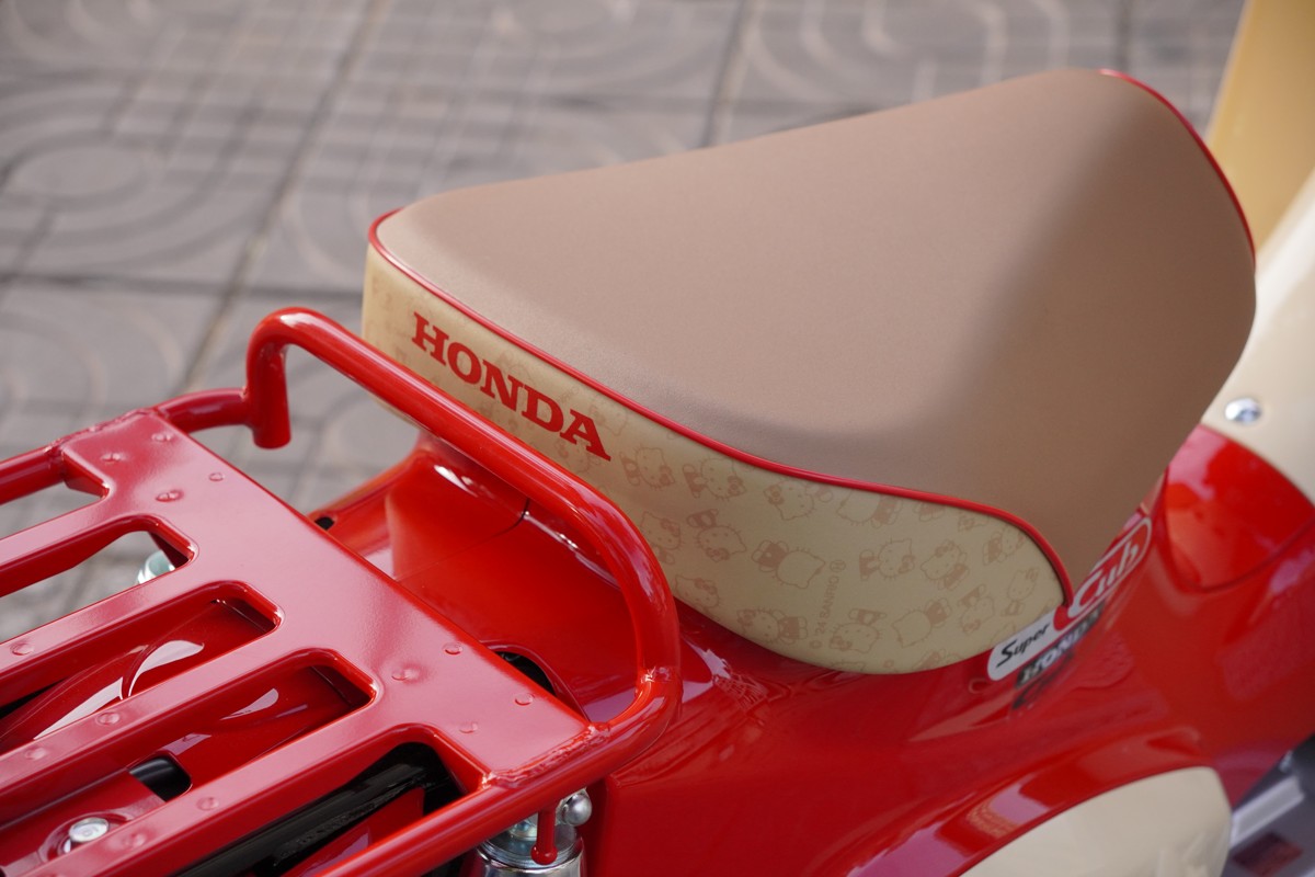 Honda Super Cub 50cc Hello Kitty Edition, Made In Japan, Hàng Hiếm tại Hà Nội