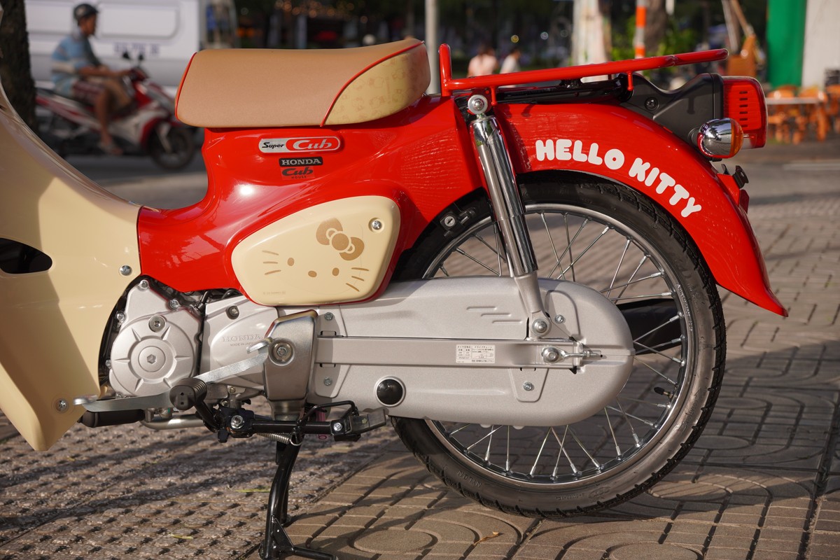 Honda Super Cub 50cc Hello Kitty Edition, Made In Japan, Hàng Hiếm tại Hà Nội