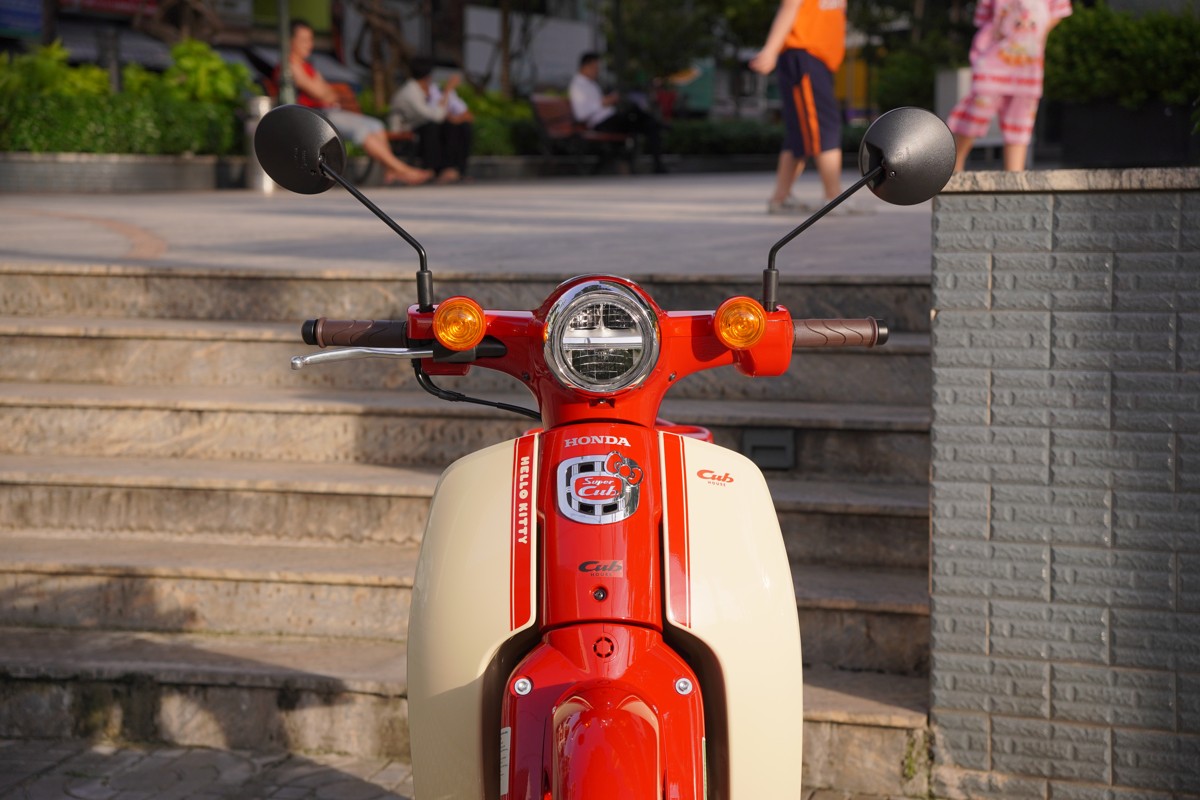 Honda Super Cub 50cc Hello Kitty Edition, Made In Japan, Hàng Hiếm tại Hà Nội