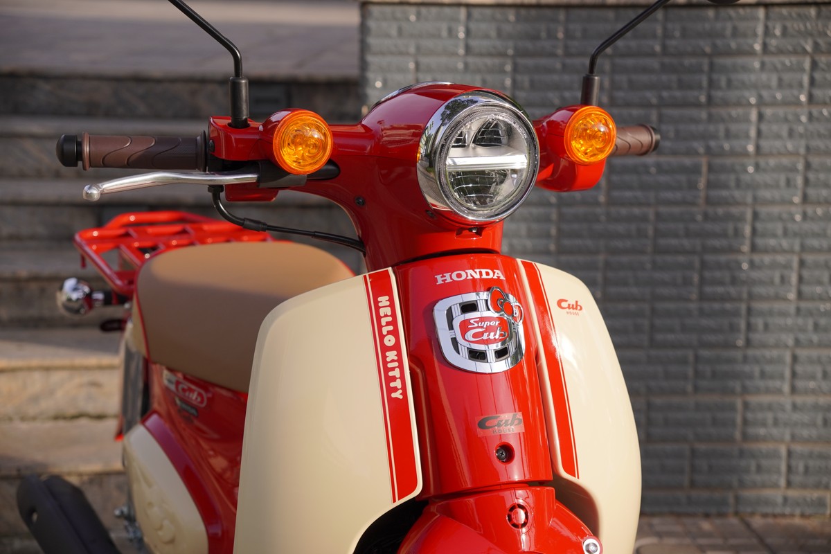 Honda Super Cub 50cc Hello Kitty Edition, Made In Japan, Hàng Hiếm tại Hà Nội