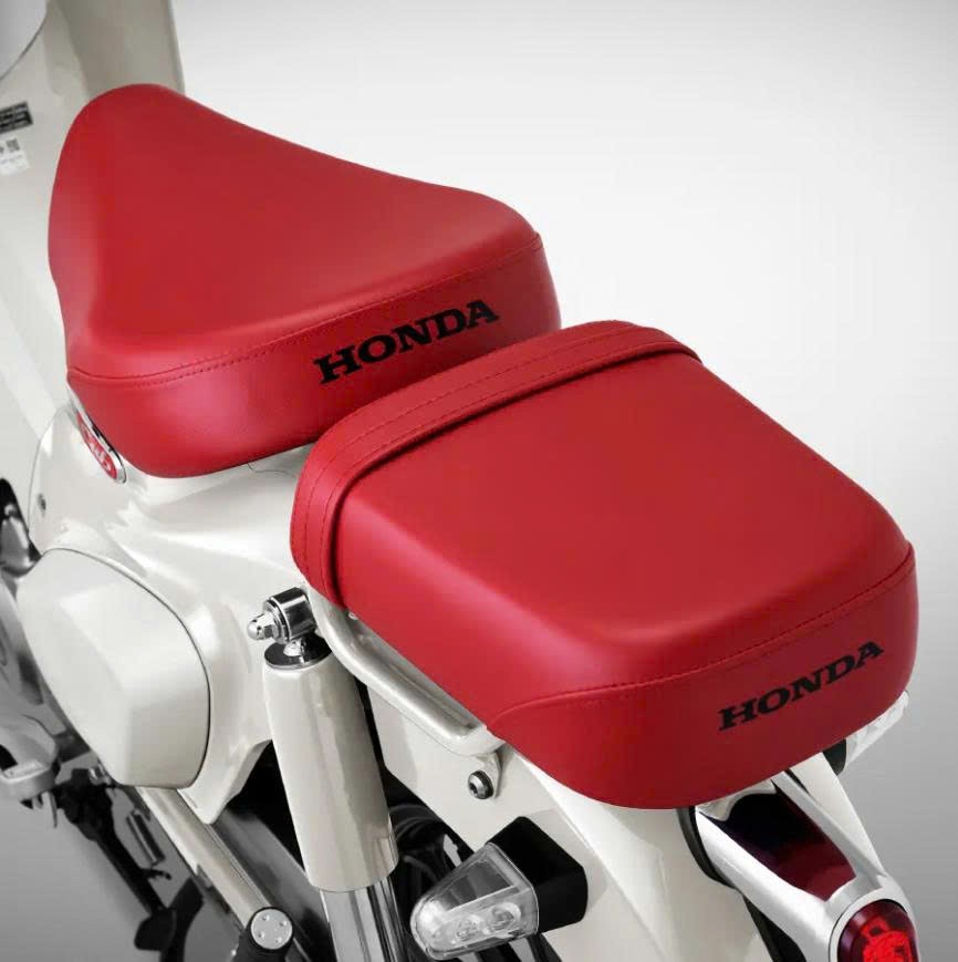 Honda Super Cub 125 Custom Edition Thái Lan 2025 màu trắng tại Hà Nội