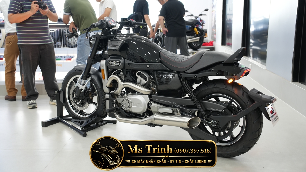 Hyosung GV350X tại Hà Nội - Cruiser 350cc Phong Cách Mỹ Cơ Bắp, Cá Tính