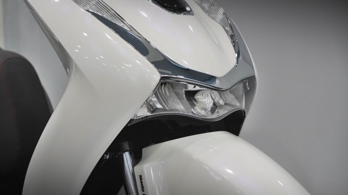 Honda SH150 trắng pha lê nhập Ý 2026 tại Hà Nội - Sport Edition chính ngạch, chuẩn chất Ý