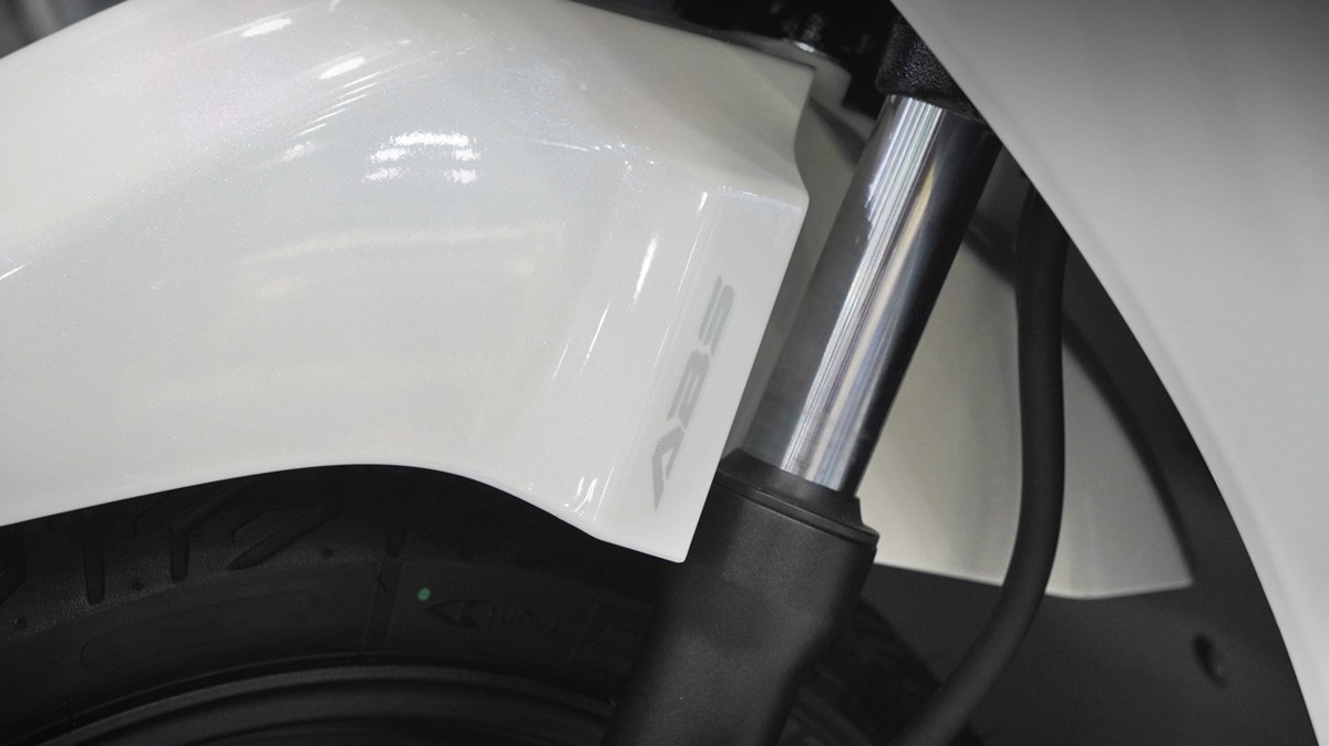 Honda SH150 trắng pha lê nhập Ý 2026 tại Hà Nội - Sport Edition chính ngạch, chuẩn chất Ý