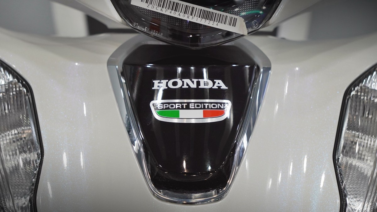 Honda SH150 trắng pha lê nhập Ý 2026 tại Hà Nội - Sport Edition chính ngạch, chuẩn chất Ý