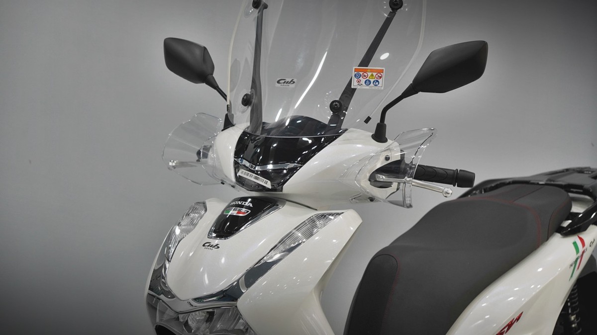 Honda SH150 trắng pha lê nhập Ý 2026 tại Hà Nội - Sport Edition chính ngạch, chuẩn chất Ý