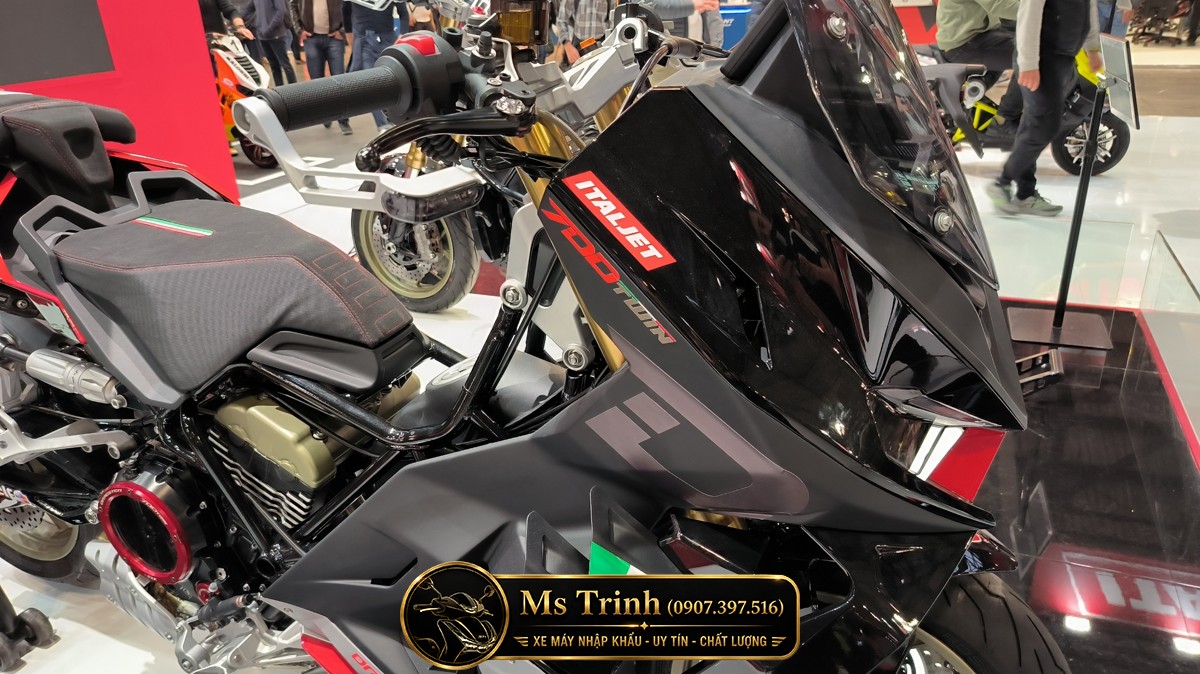 Italjet 700 2026 Tại Hà Nội - Chiến Binh Chỉ 700 Xe Hyper Scooter Cực Hiếm hồ sơ hải quan, nhập chính ngạch