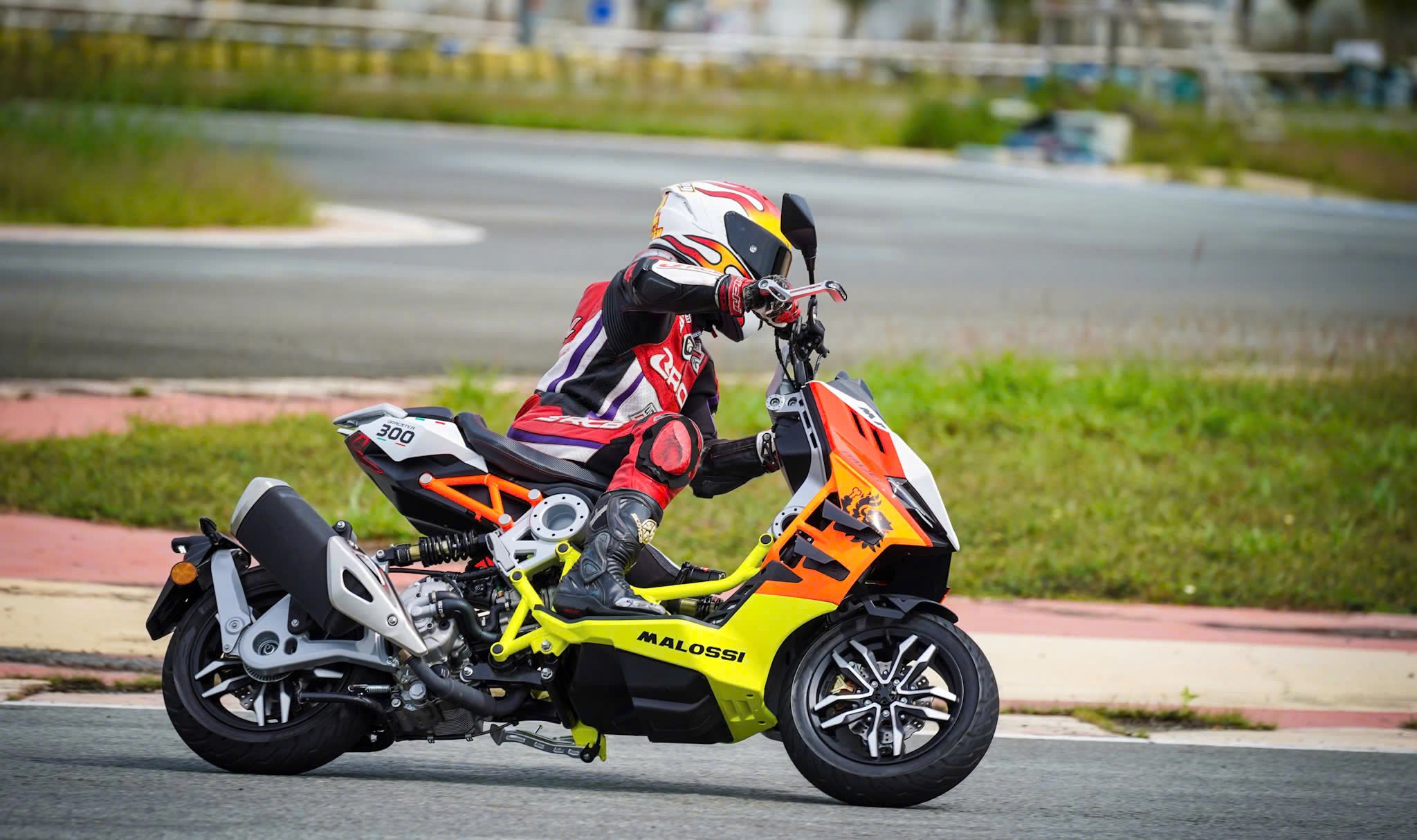 Italjet Dragster 300 Malossi, Xe Tay Ga Đua Nội Thành Thương Hiệu Italy tại Hà Nội