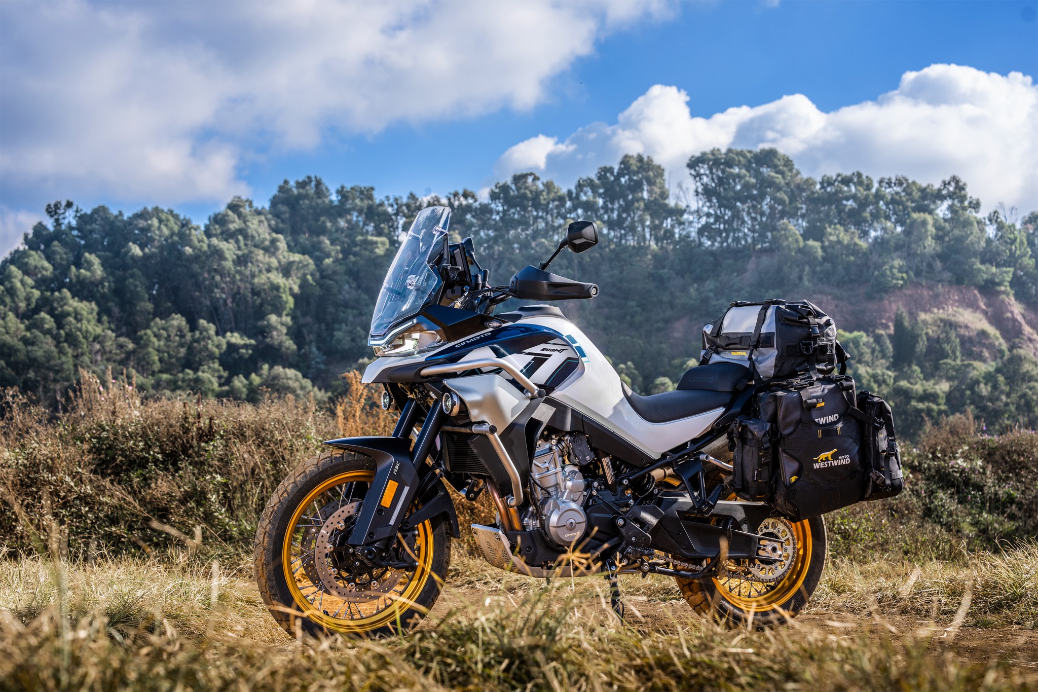 CF Moto 800MT Explorer 2025, ADV Cao Cấp Nhất, Chính Hãng, Giá Tốt tại Hà Nội